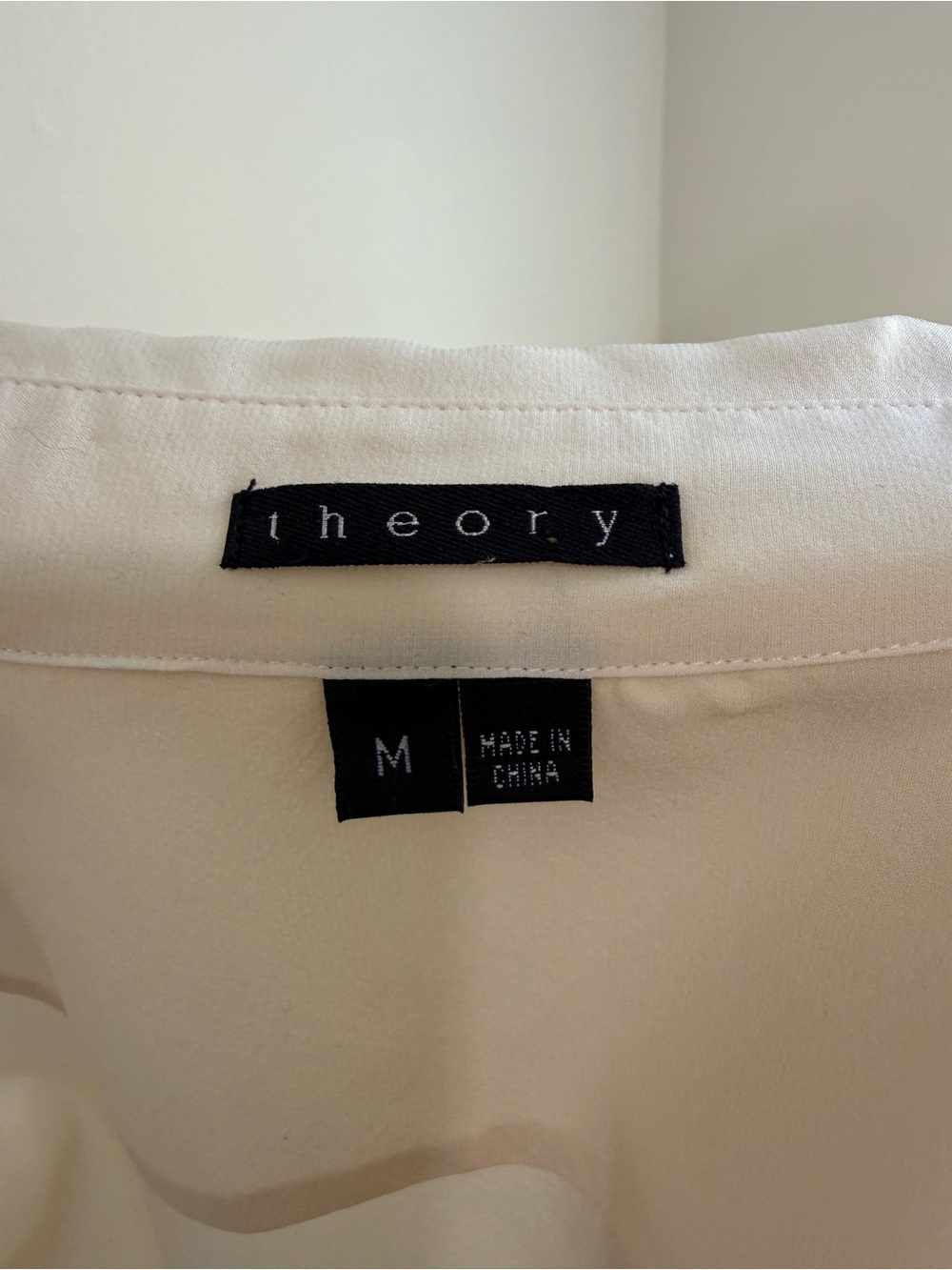 Theory Cream Silk Pintuck Embroidered Blouse – Size Medium - Picture 7 of 9